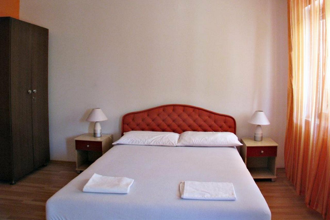 Apartments Miljak โอมิช ภายนอก รูปภาพ